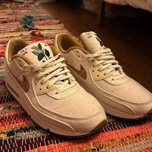 I think they’re so cute. Like 90s are my favorite shoe. I just don’t wear them